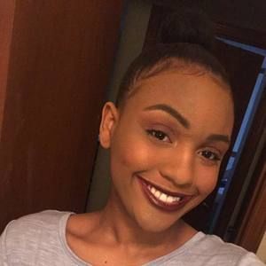 Meet your Posher, Kyla